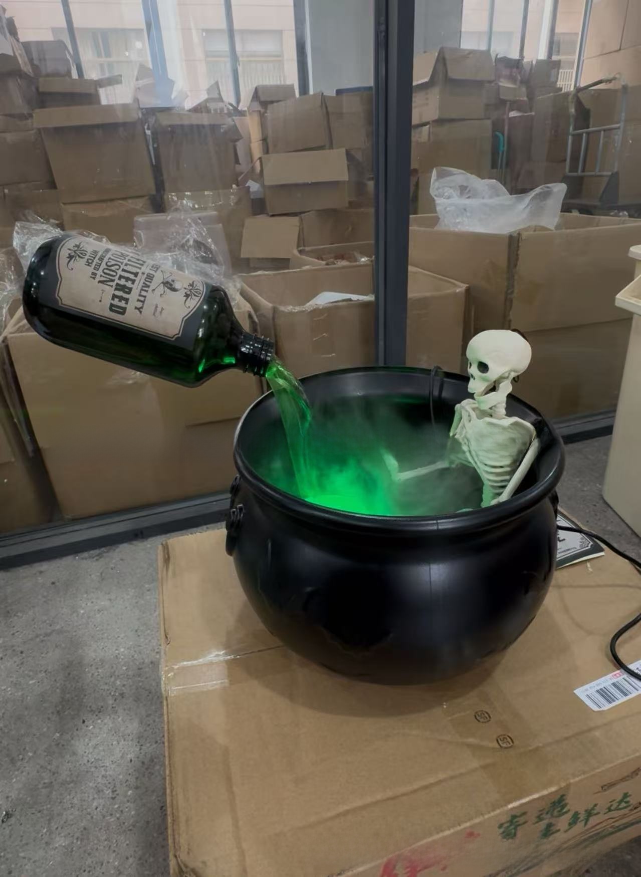 Halloween Flame-Effect Witch Cauldron Decoration - Plastic - product details