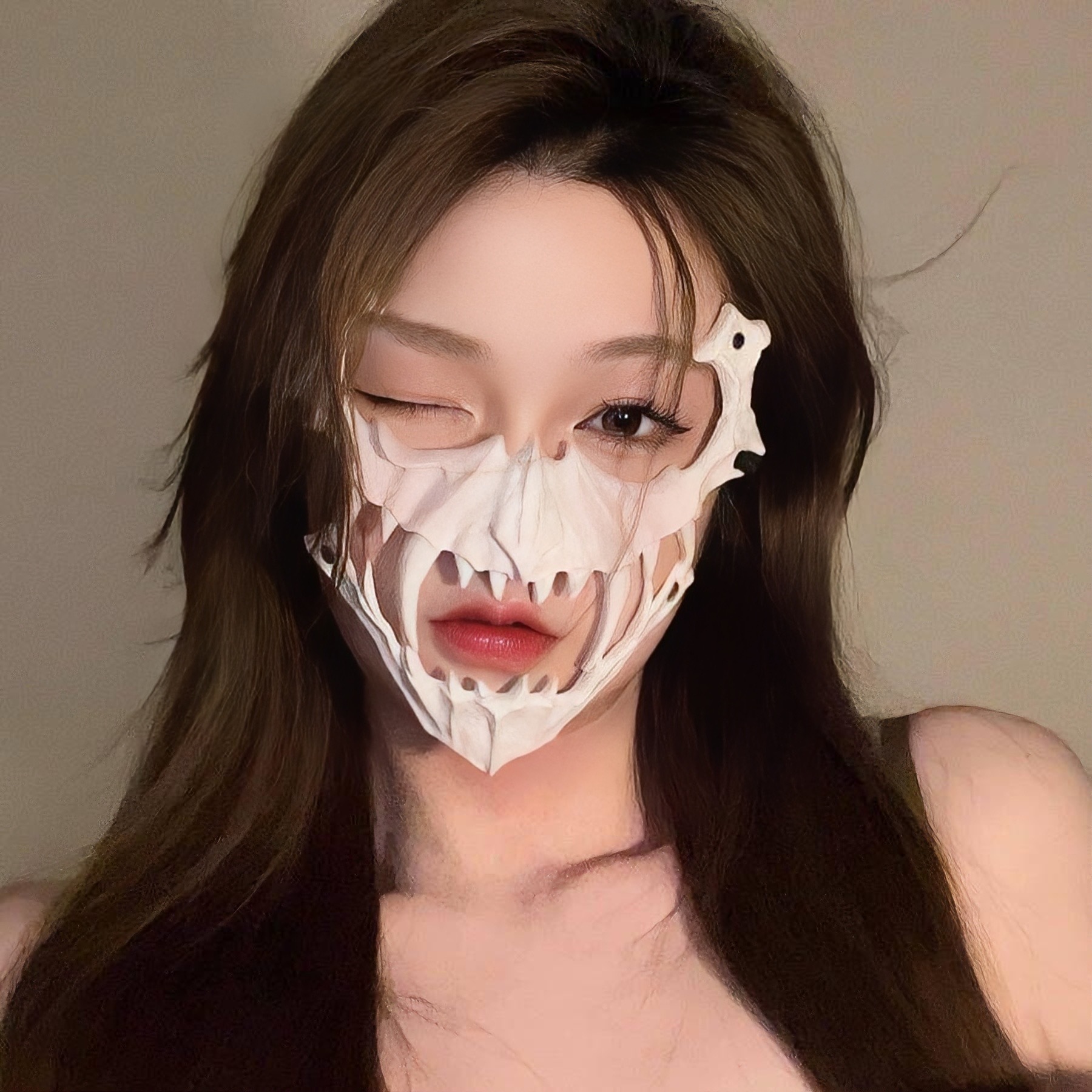 Halloween Anime Half-Face Mask - Plastic - product details