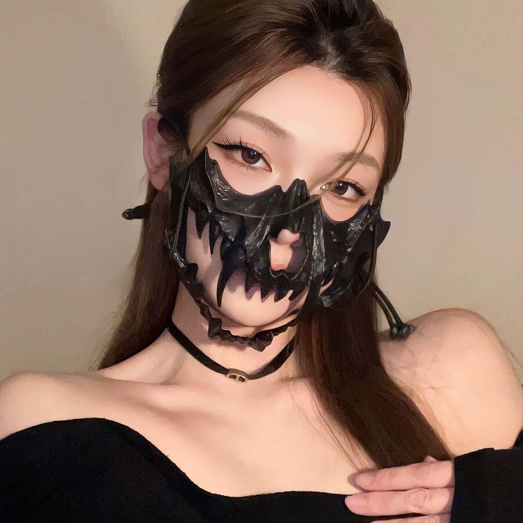 Halloween Anime Half-Face Mask - Plastic - product details