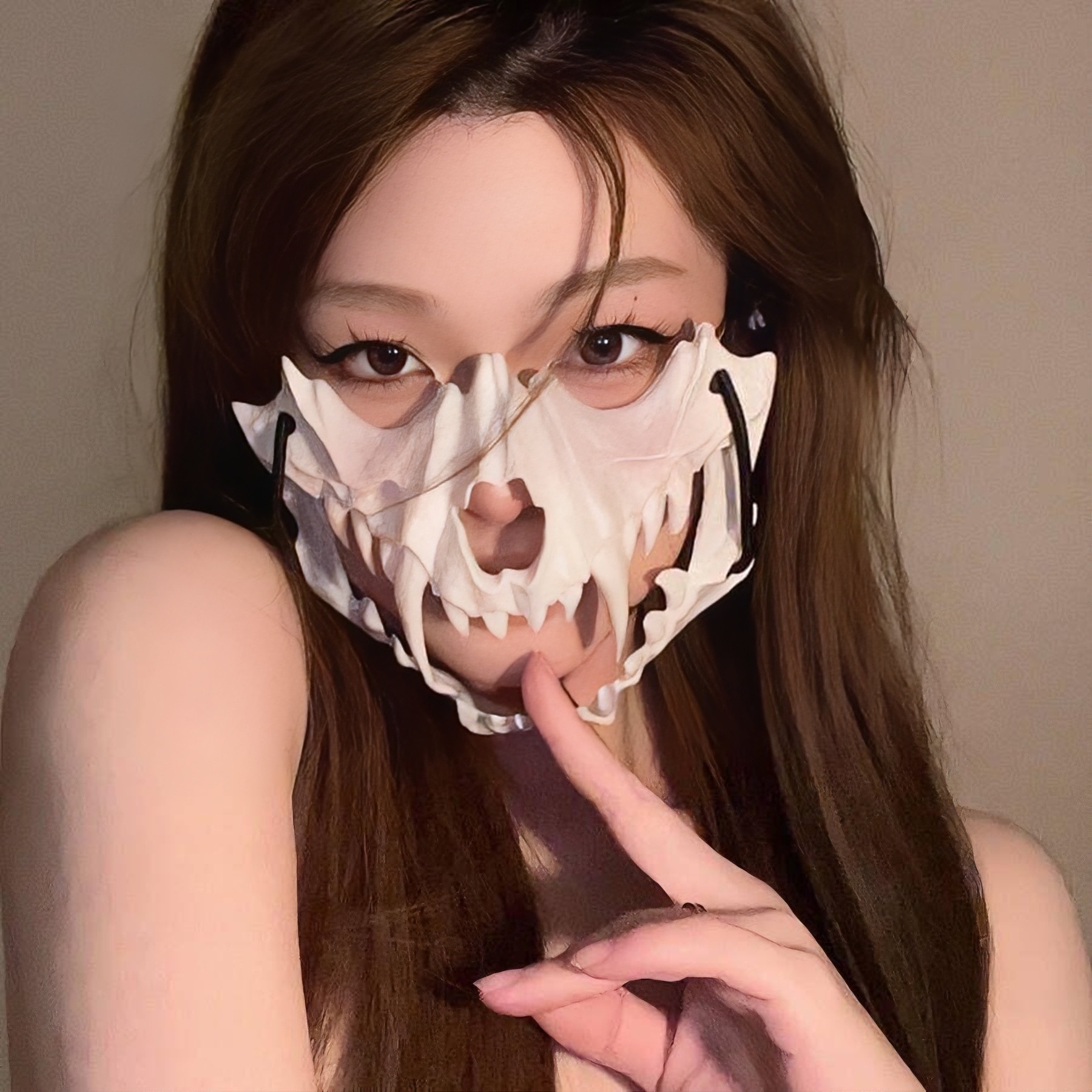 Halloween Anime Half-Face Mask - Plastic - product details
