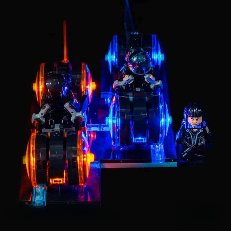 21314-LEGO-Tron-Legacy-front-L