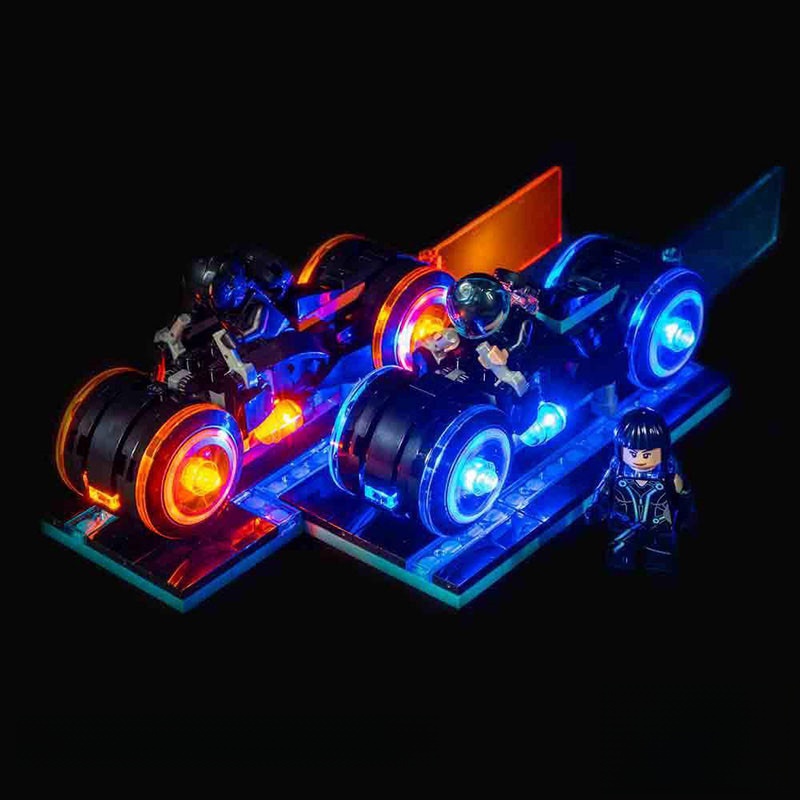 21314-LEGO-Tron-Legacy-top-ang