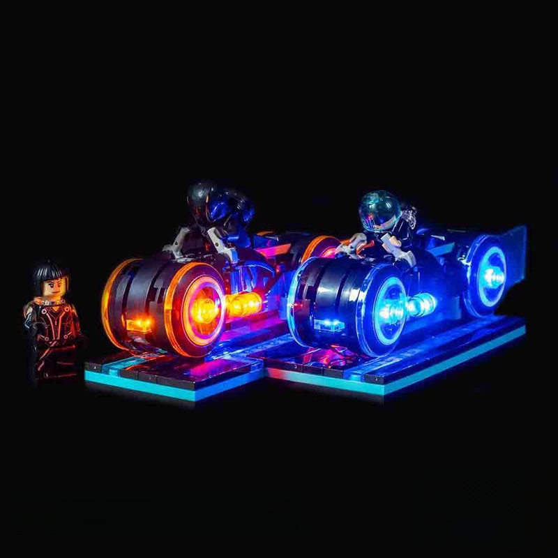 21314-LEGO-Tron-Legacy-top-Lig