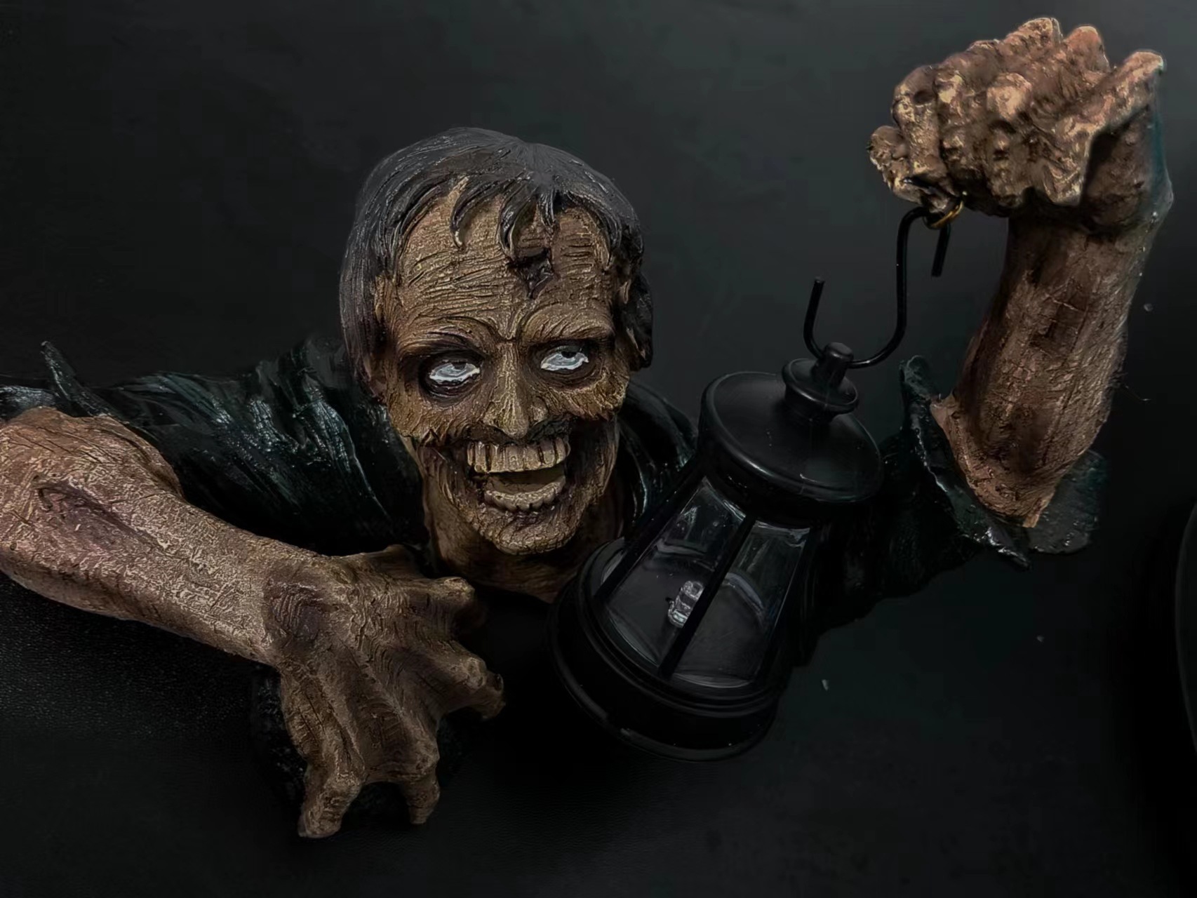 Halloween Resin Zombie Lantern with LED Light - product details