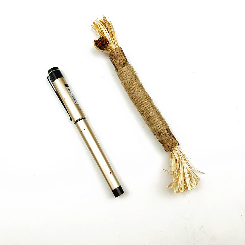 Catnip Teething Stick for Cats – Natural Dental Chew Toy for Healthy Teeth & Gums