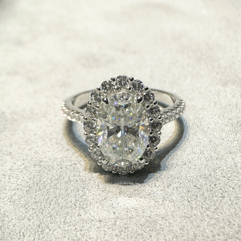 Luxury Ring sparkle