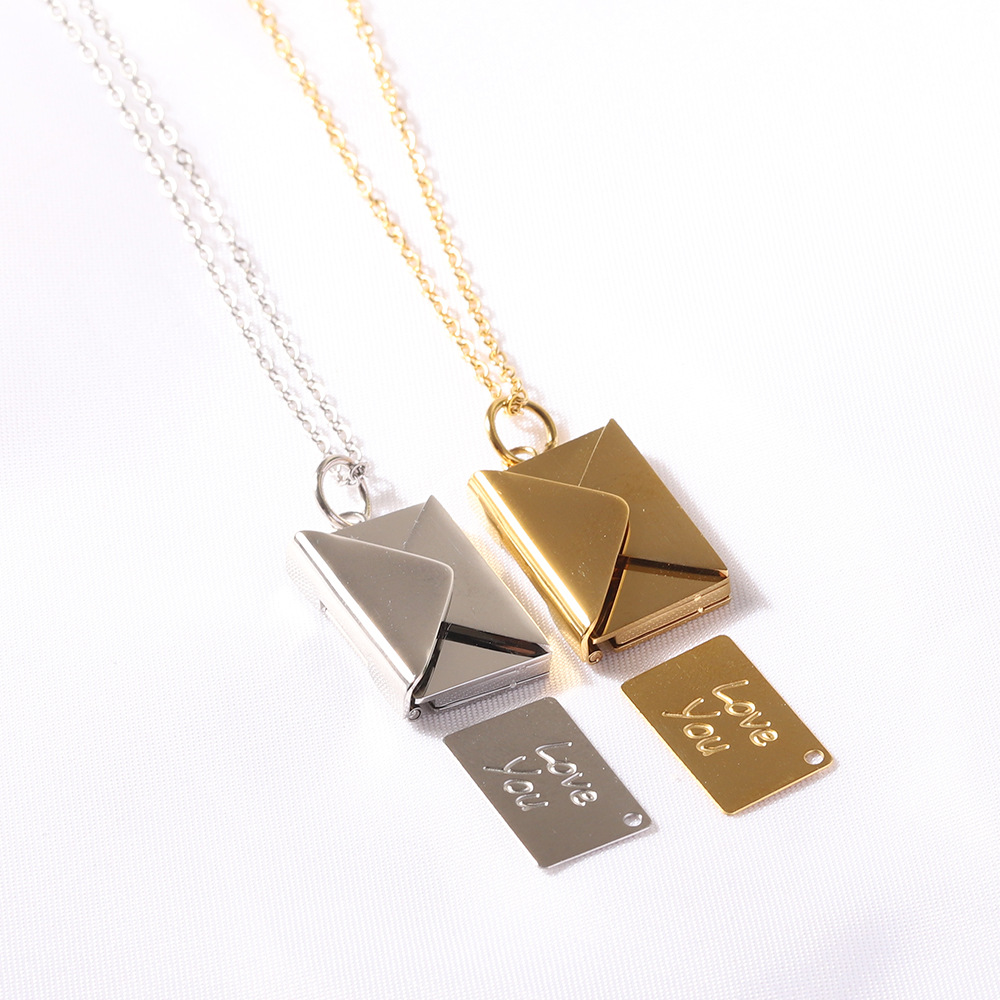 Geometric Pendant Necklace Gold