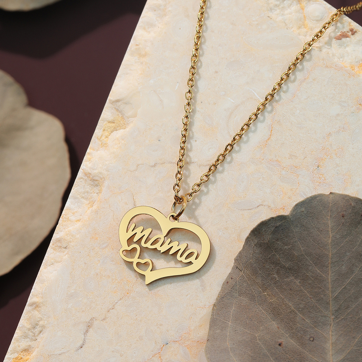 Heart Pendant Detail