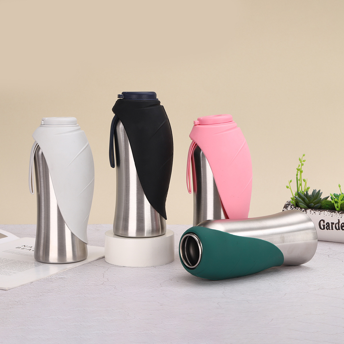 Pet Travel Cup Image 2