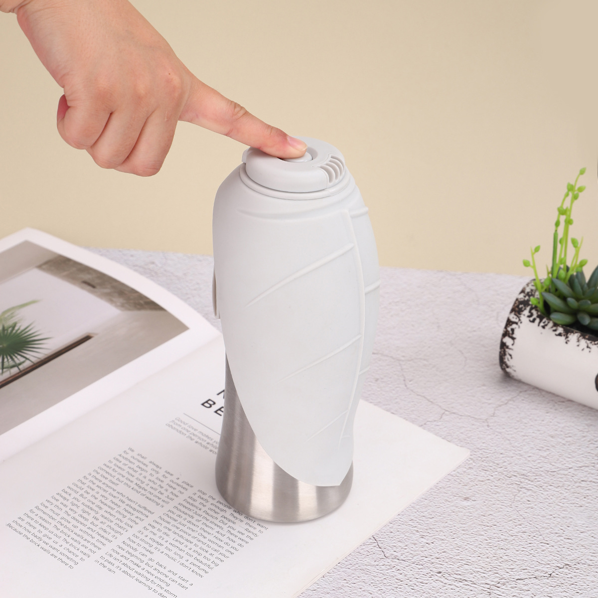 Pet Travel Cup Image 3