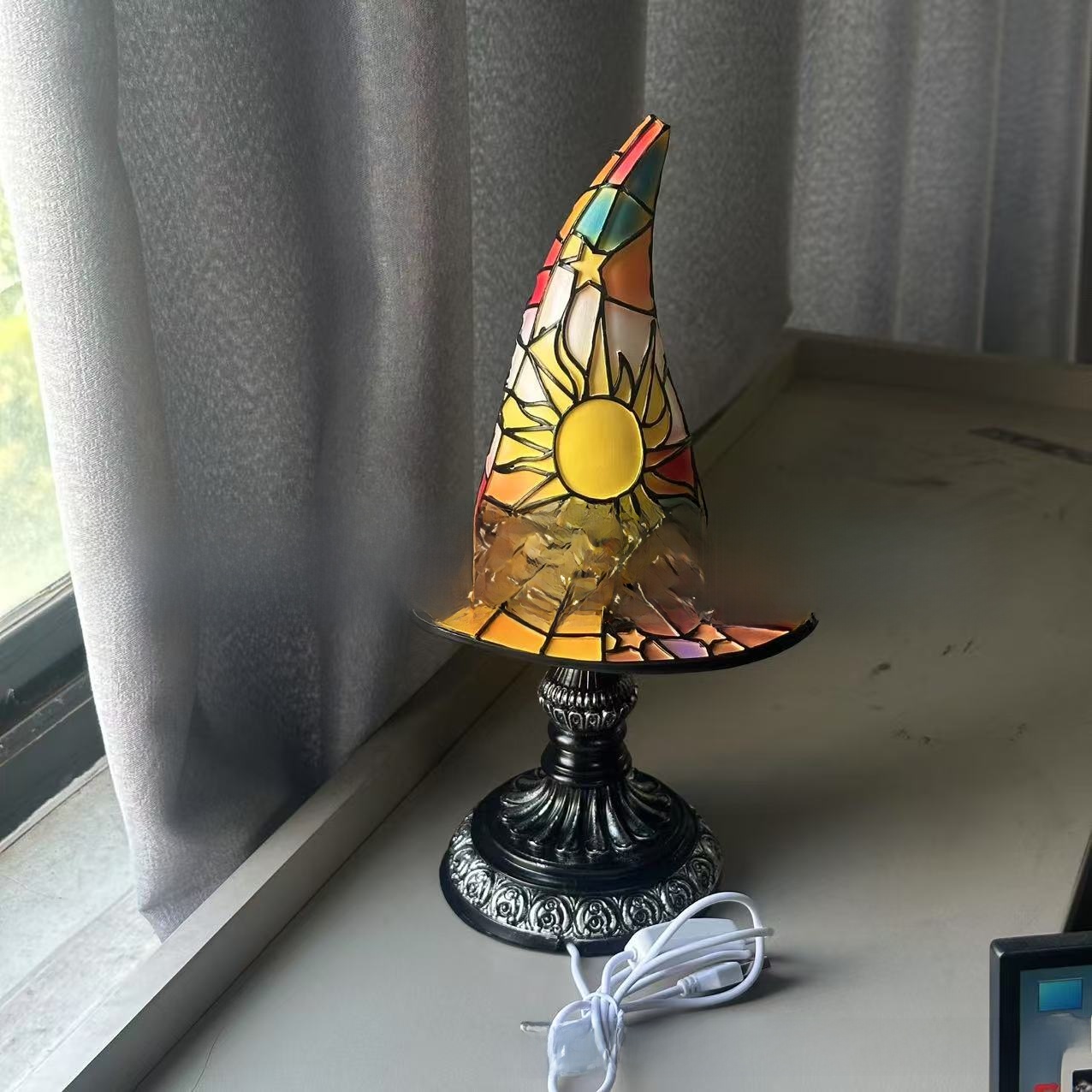 Resin Gothic Halloween Witch Hat Night Light - product details