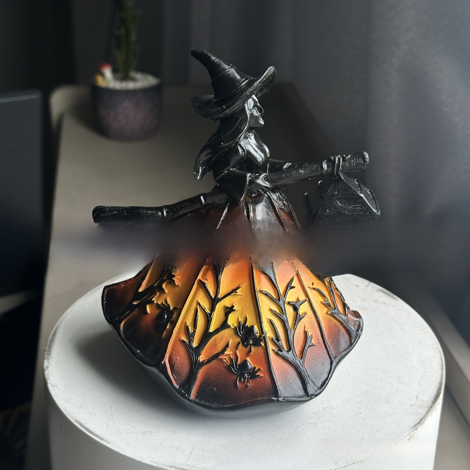 Halloween Gothic Witch Lights - Resin - product details