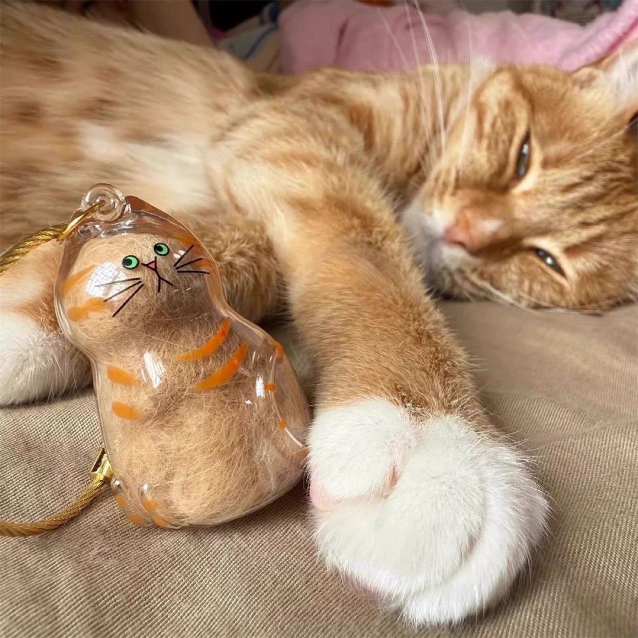 Llavero cápsula para guardar pelo de tu gato | GATOKOOL