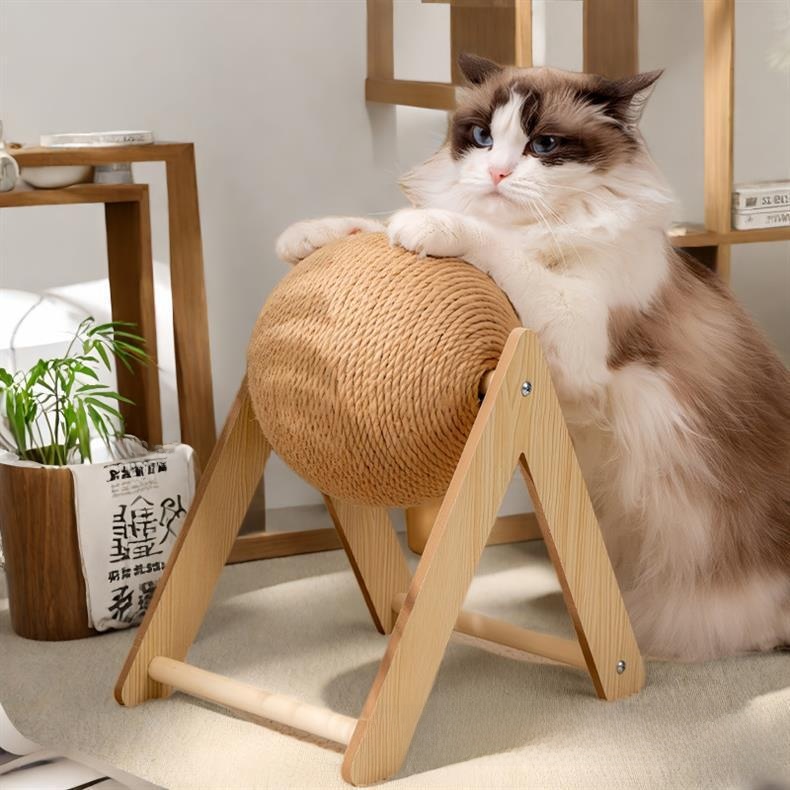 Rascador para gatos con pelota y base decorativa: imagen adicional
