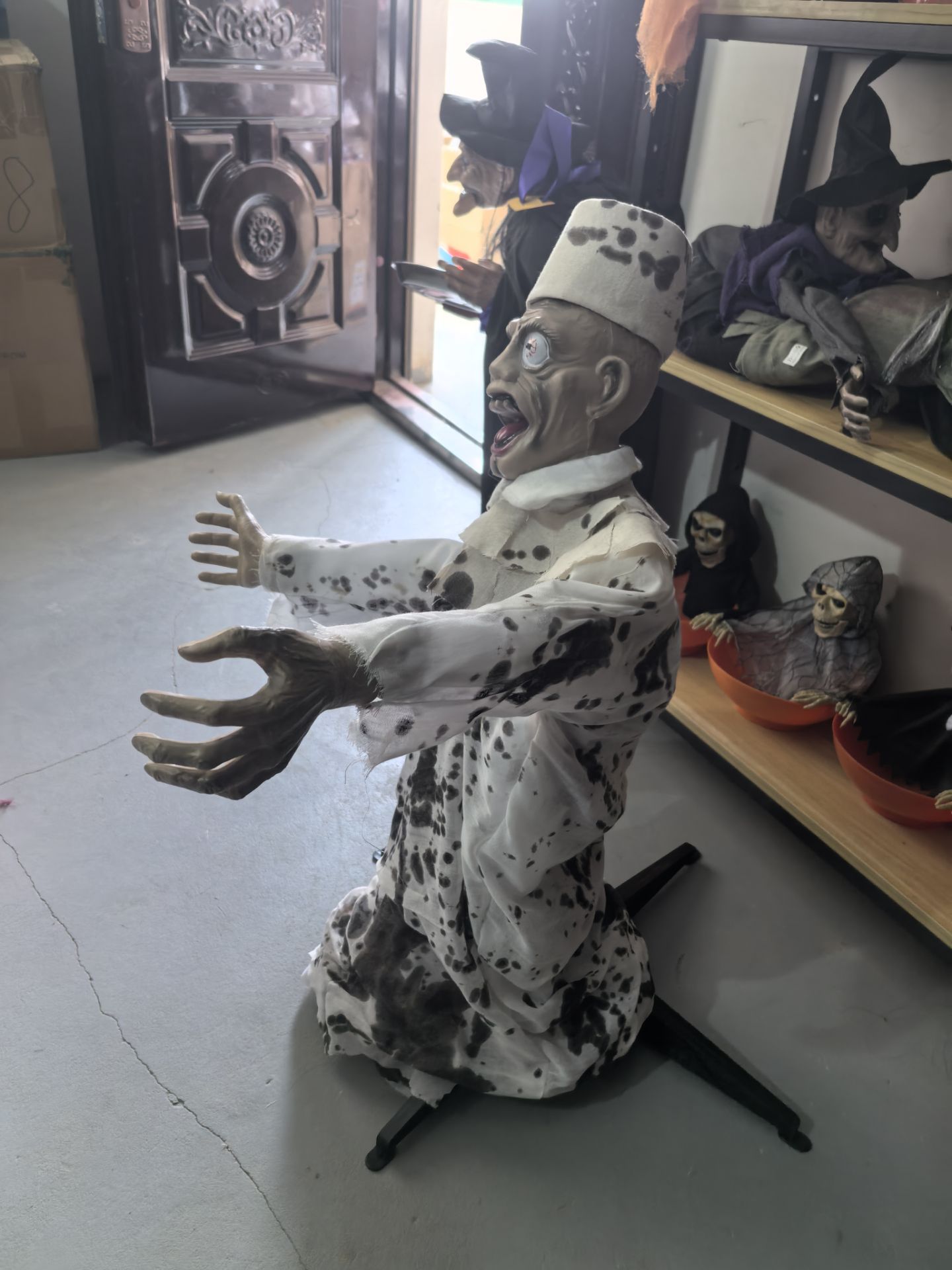 Halloween Haunted House Props - Ghost and Zombie Decorations - product details