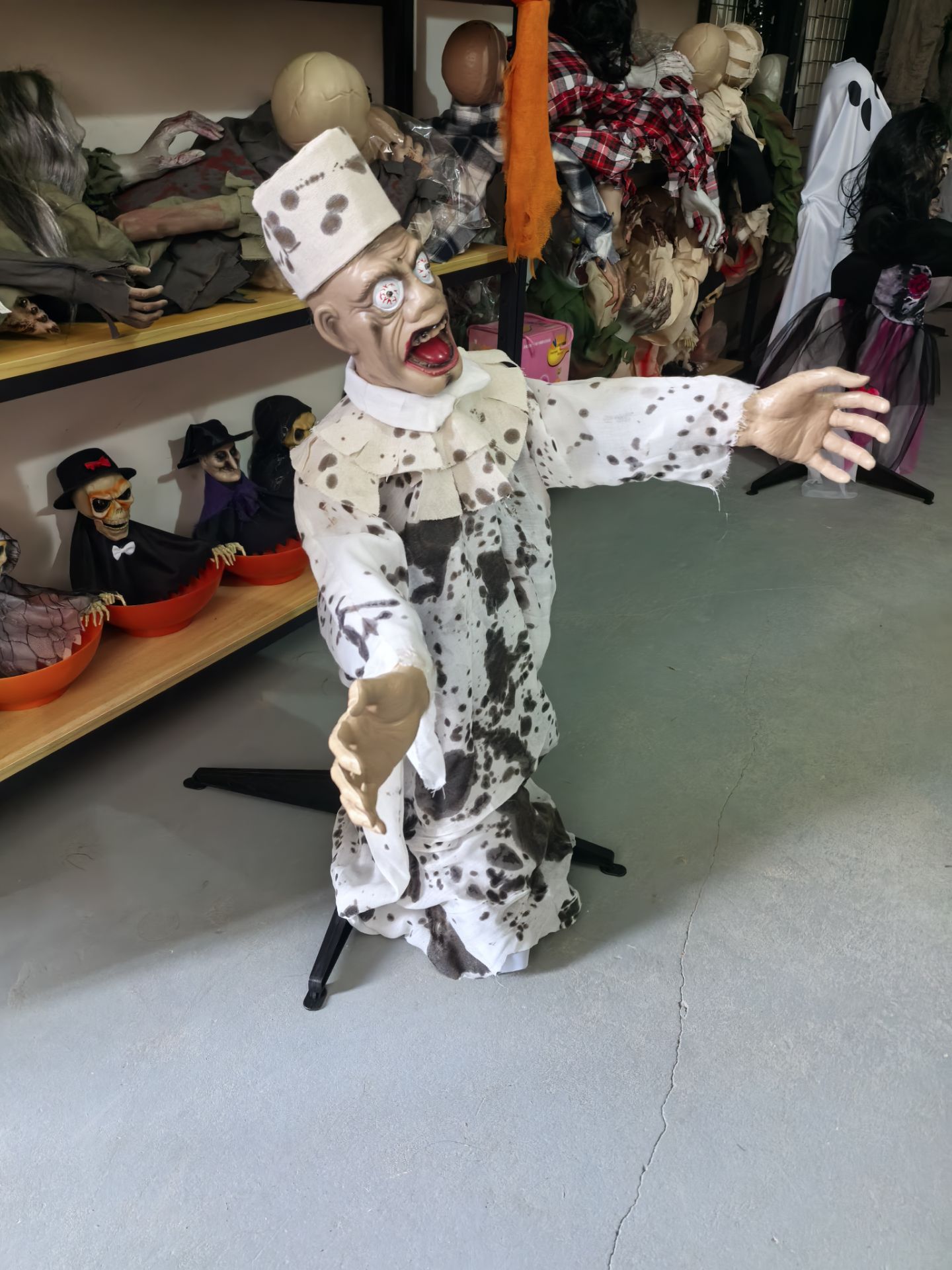 Halloween Haunted House Props - Ghost and Zombie Decorations - product details