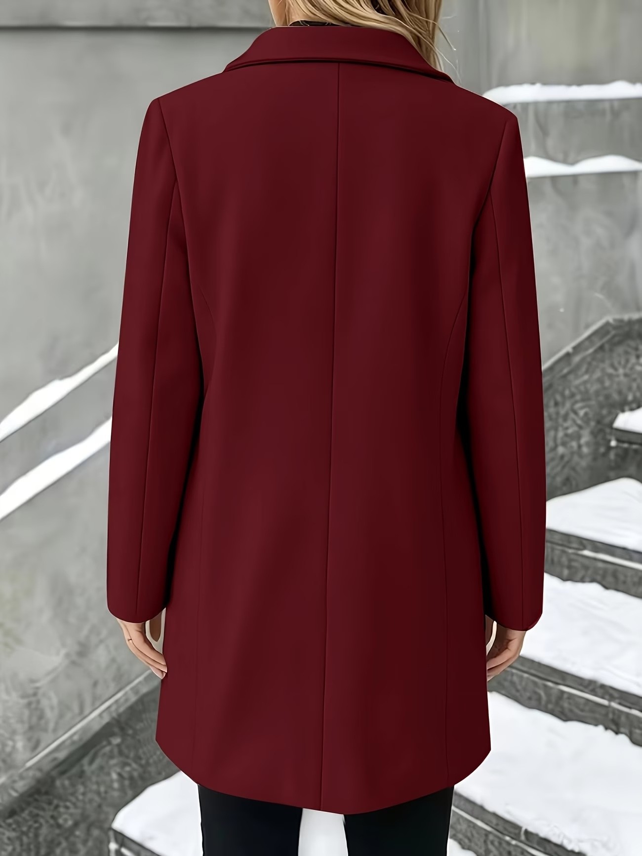 Women's coat single button closure detail