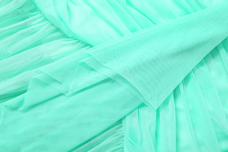 V-neck halter dress for parties and events