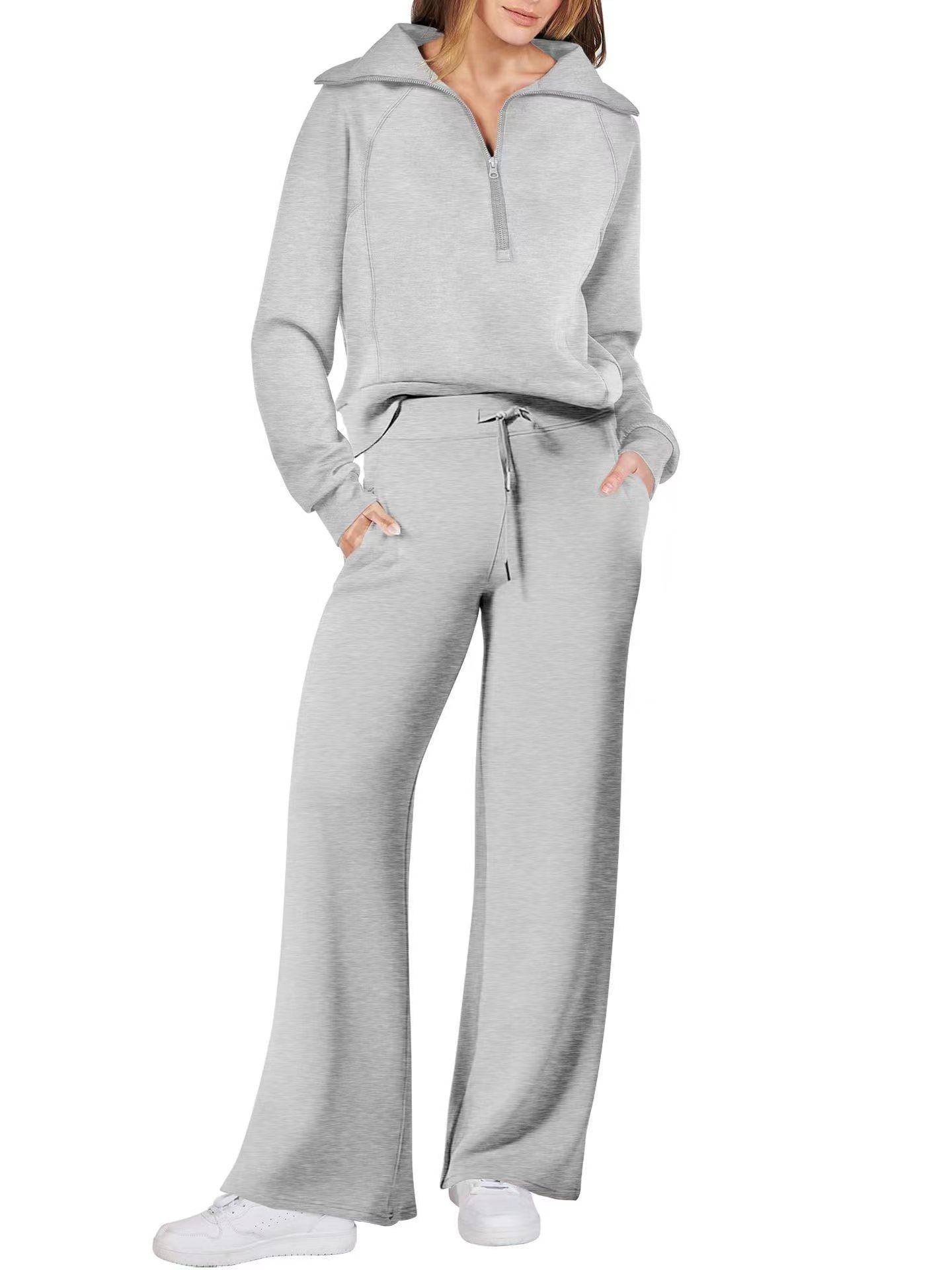 Relaxed sweatshirt and wide-leg trousers