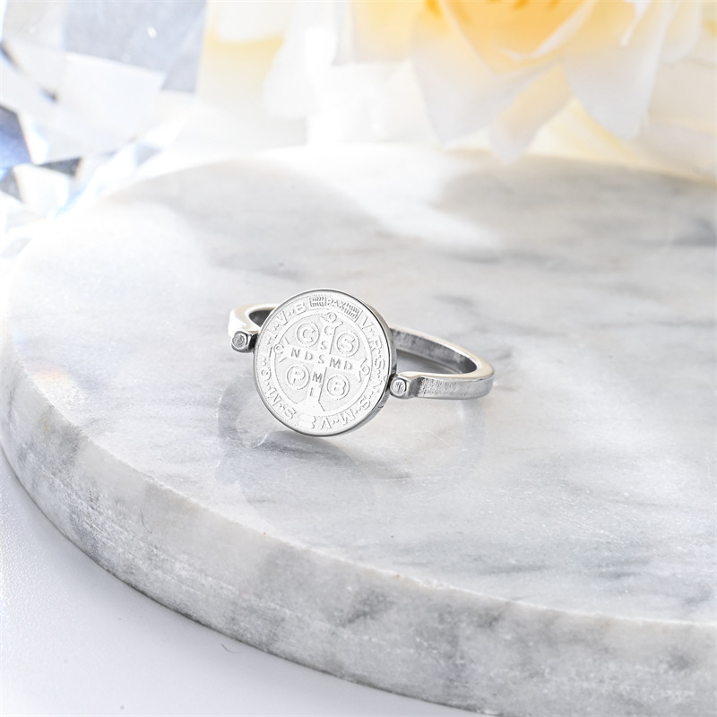 Geometric flip ring style option