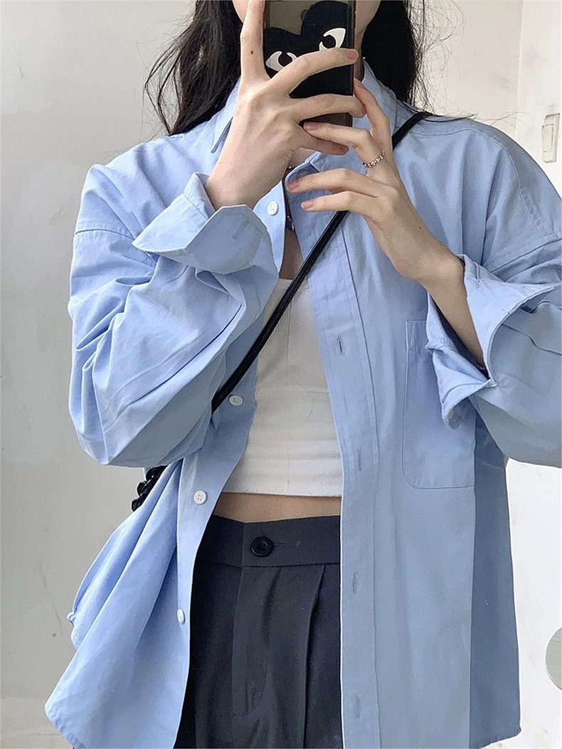 Women’s loose-fit collared shirt