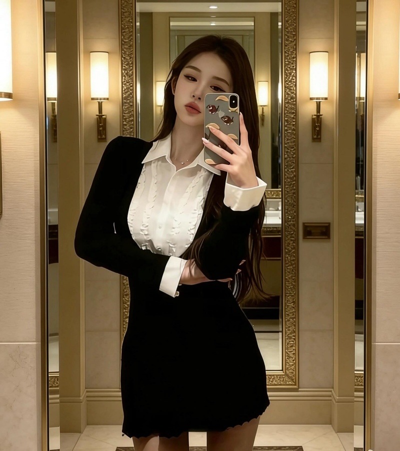 Black contrast lapel dress with long sleeves