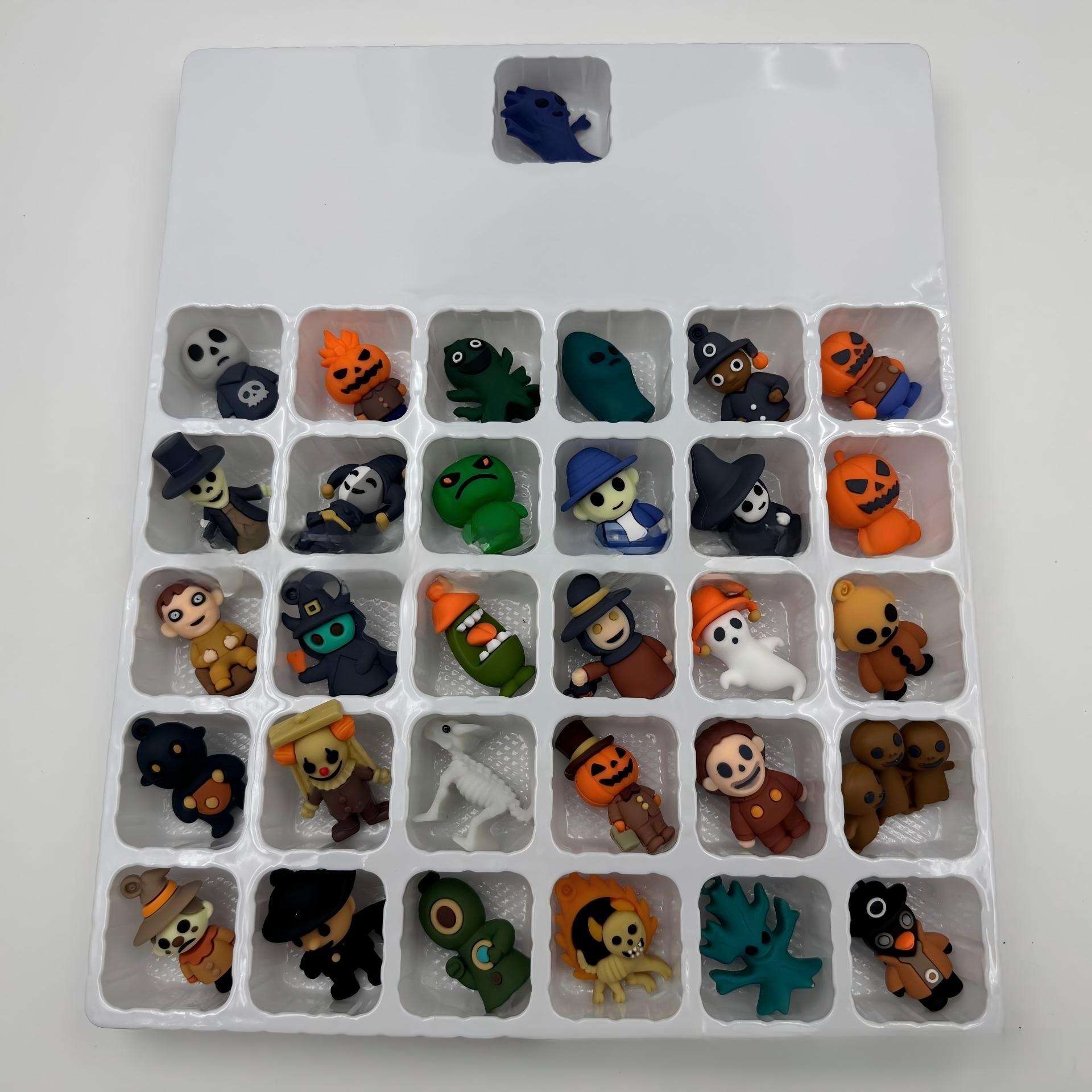 Halloween figurines arrive in the holiday calendar countdown box