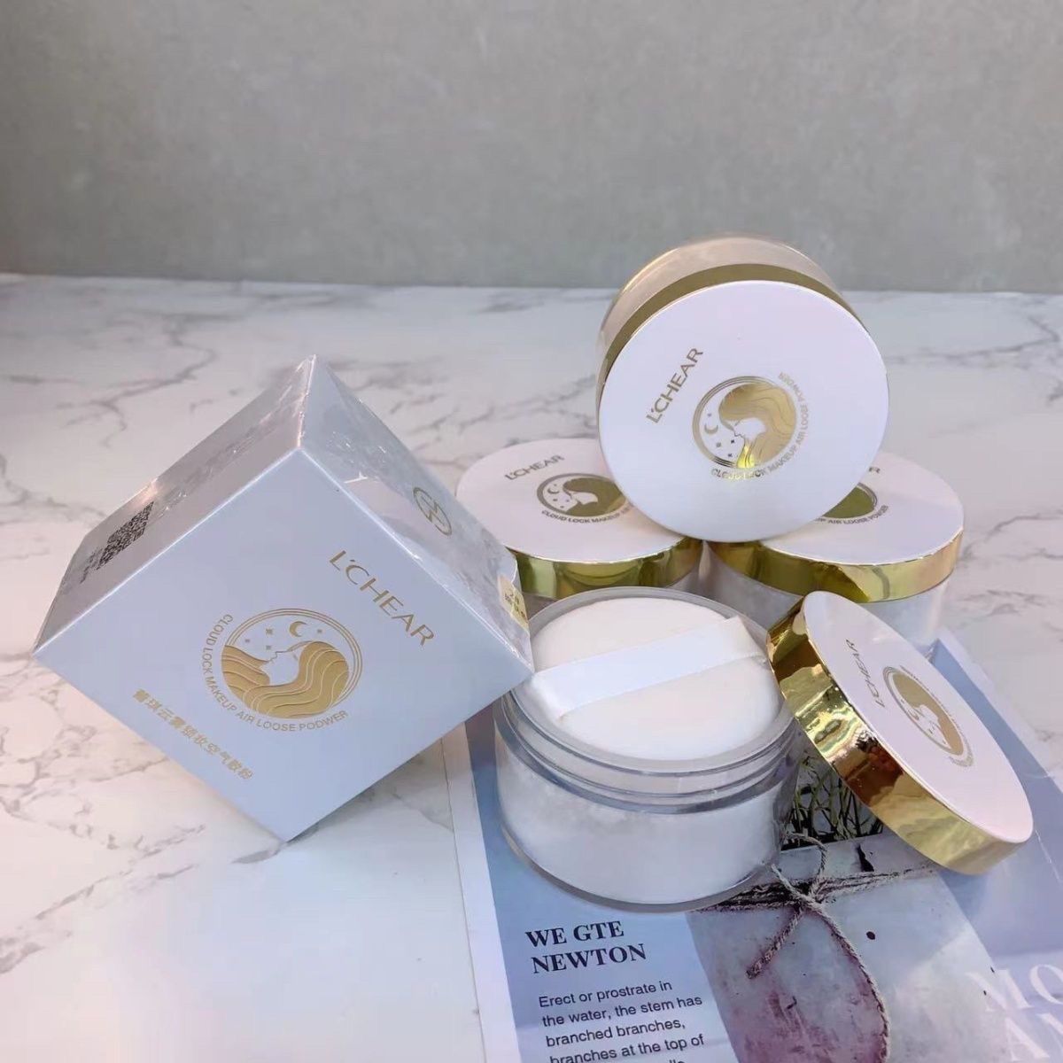 Voyage Queens Loose Setting Powder Makeup Compact