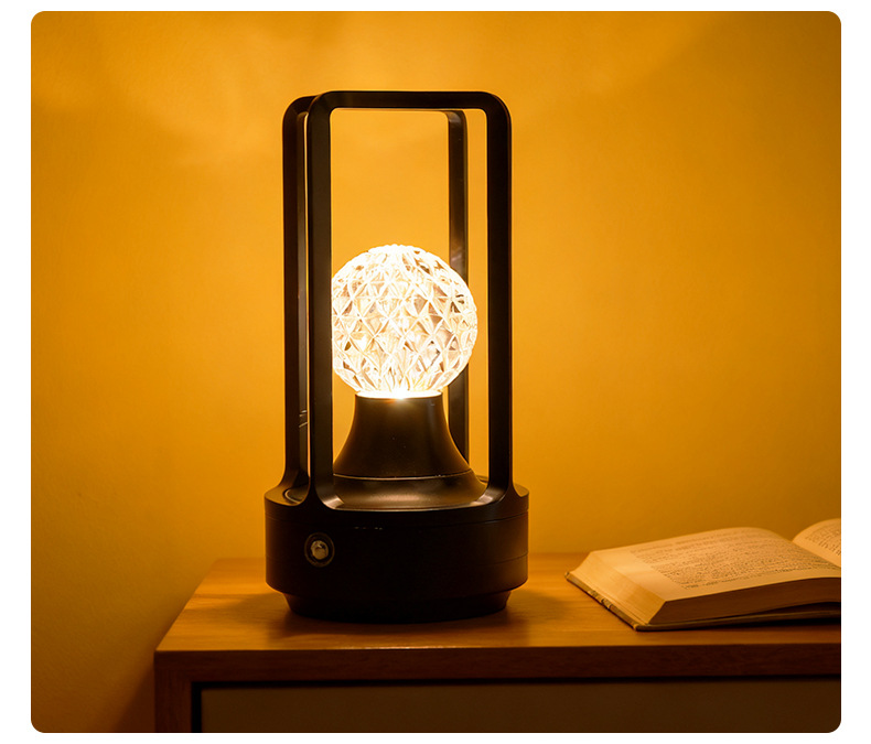 Aluminium table lamp detail
