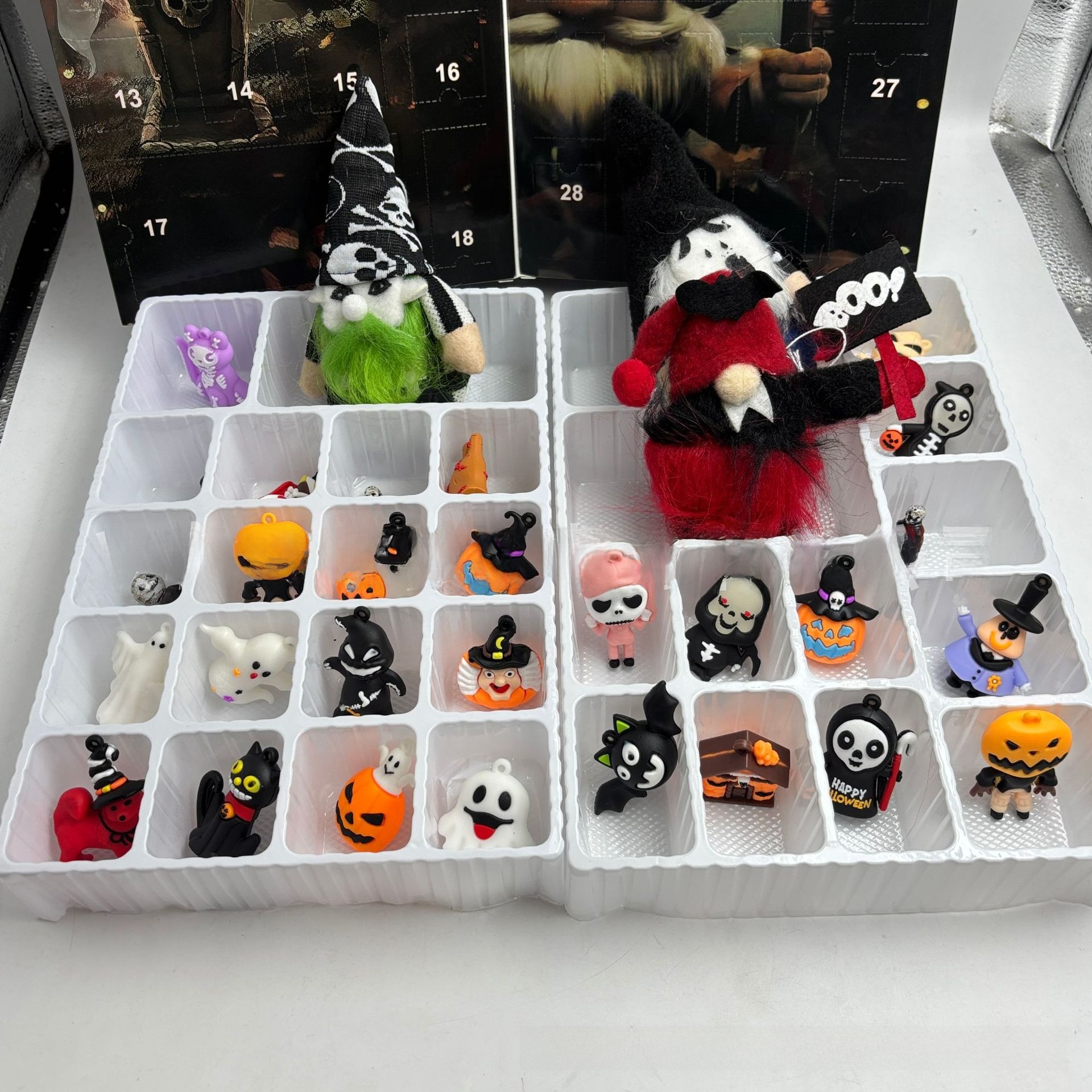 Halloween figurines arrive in the holiday calendar countdown box