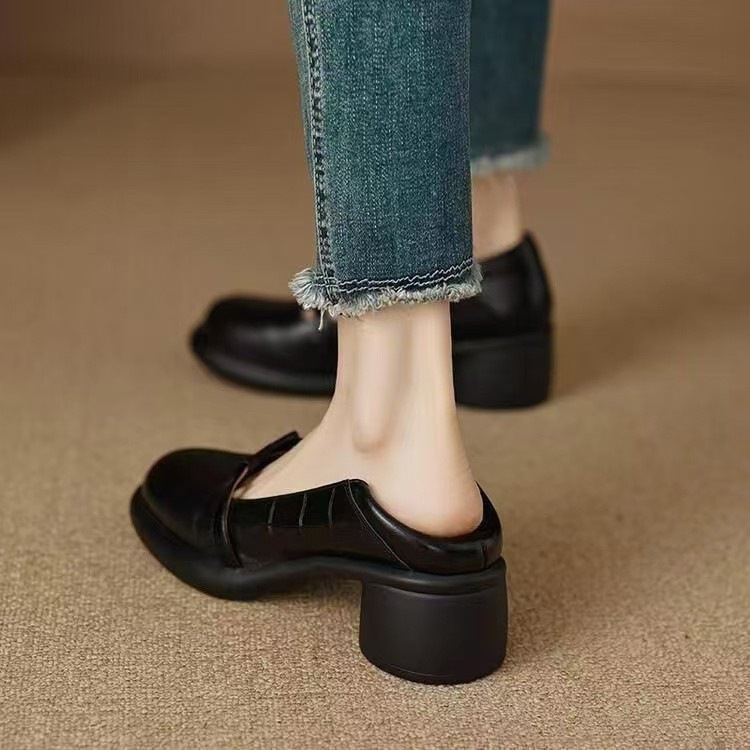 Womens Soft Leather Round Toe Thick Heel Loafers