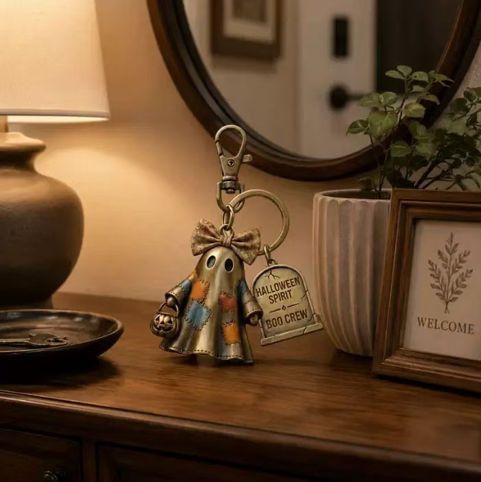Halloween ghost keychain