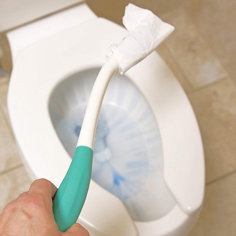 Clean-free toilet for the elderly