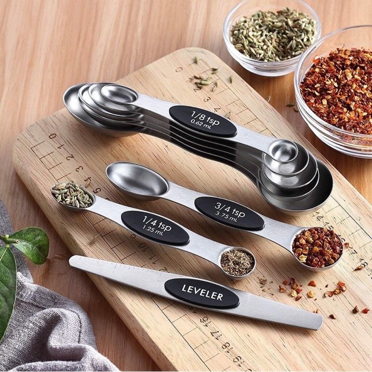 Double Head Measuring Spoon Set with Magnetic Attachment