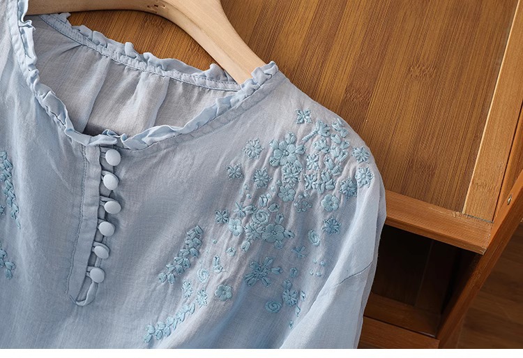 Short-sleeved T-shirt Women's Embroidered Lace