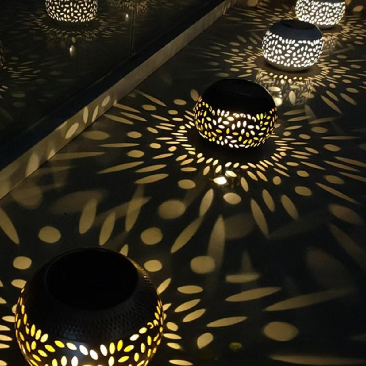 Hollow Metal Solar Garden Lights with Auto On/Off