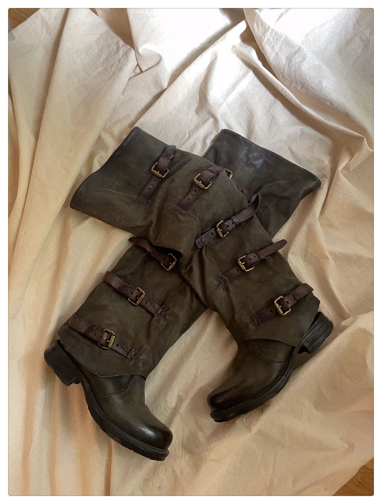 Vintage Belt Buckle Western Boots