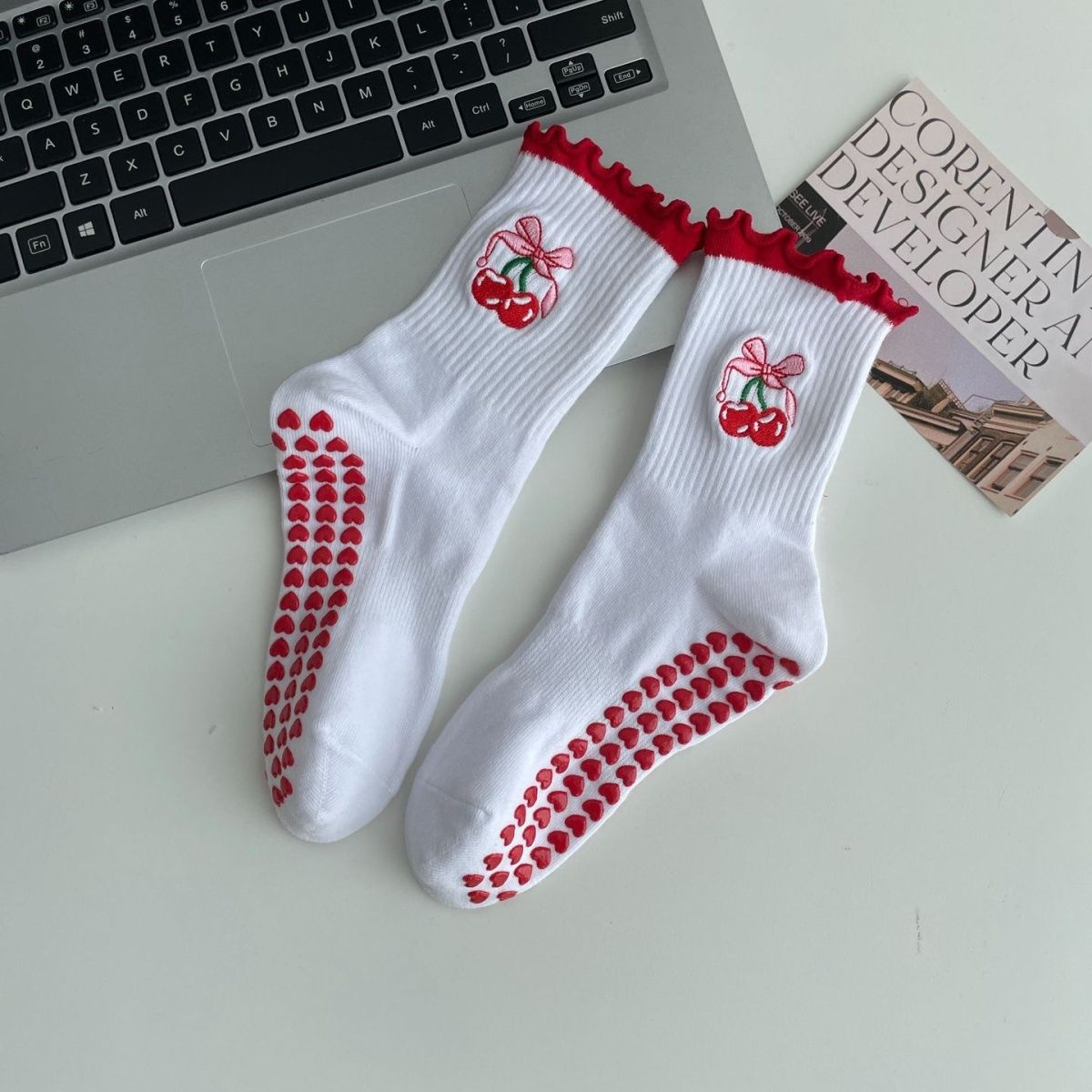 Womens Yoga Socks Anti-Slip Fitness Mid-Tube Socks