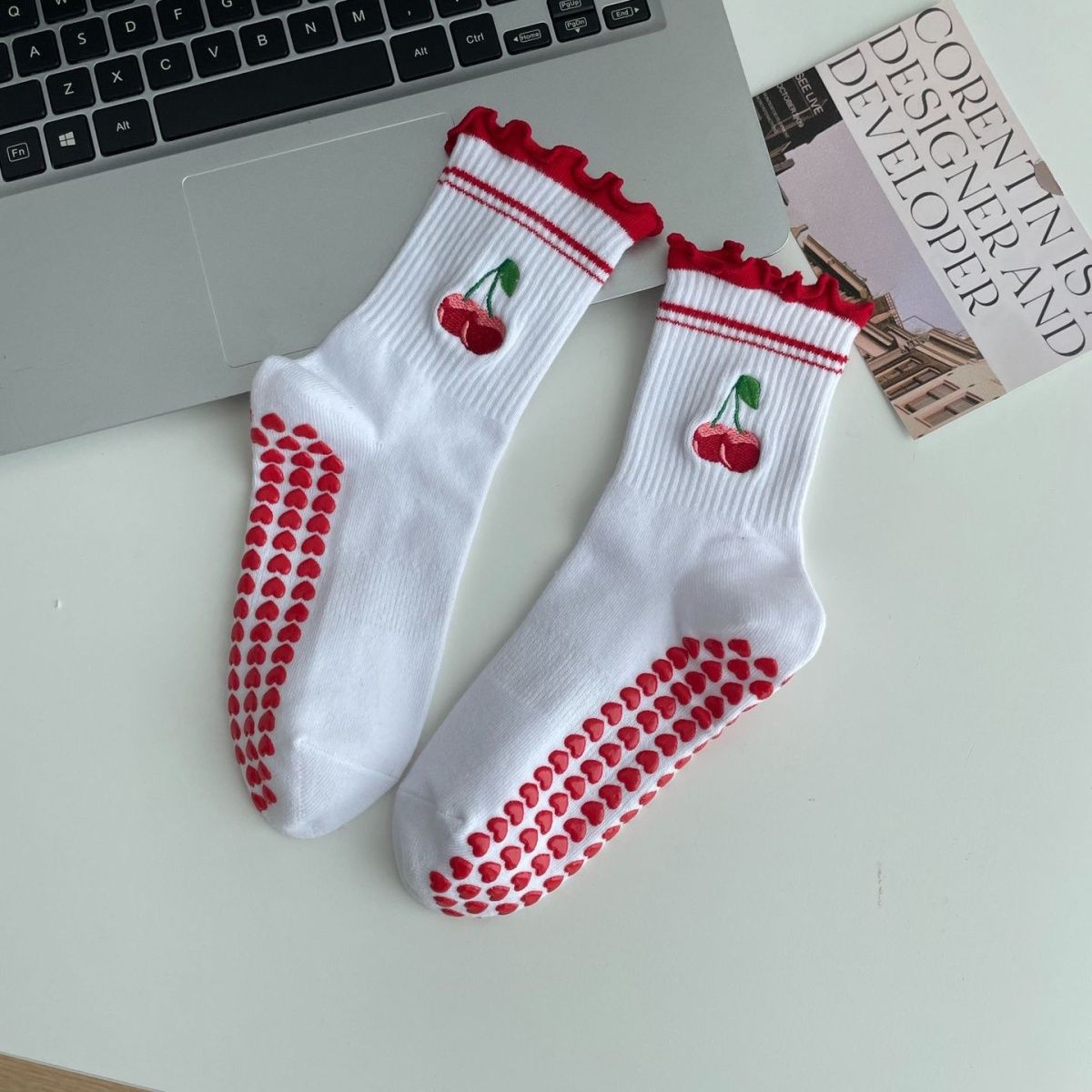 Womens Yoga Socks Anti-Slip Fitness Mid-Tube Socks