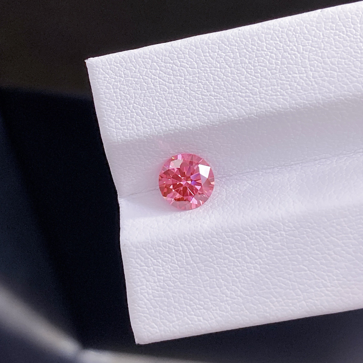 Round Pink Loose Diamonds
