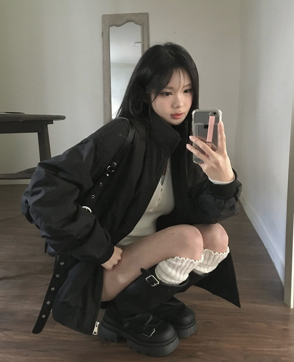 Women's Korean Style Stand-Up Collar Pilot Sleeve Pleated Cotton-Padded Jacket