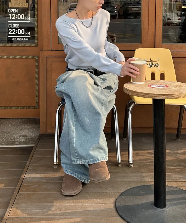 Women?s Retro Washed Wide-Leg Buttoned Hem Denim Jeans