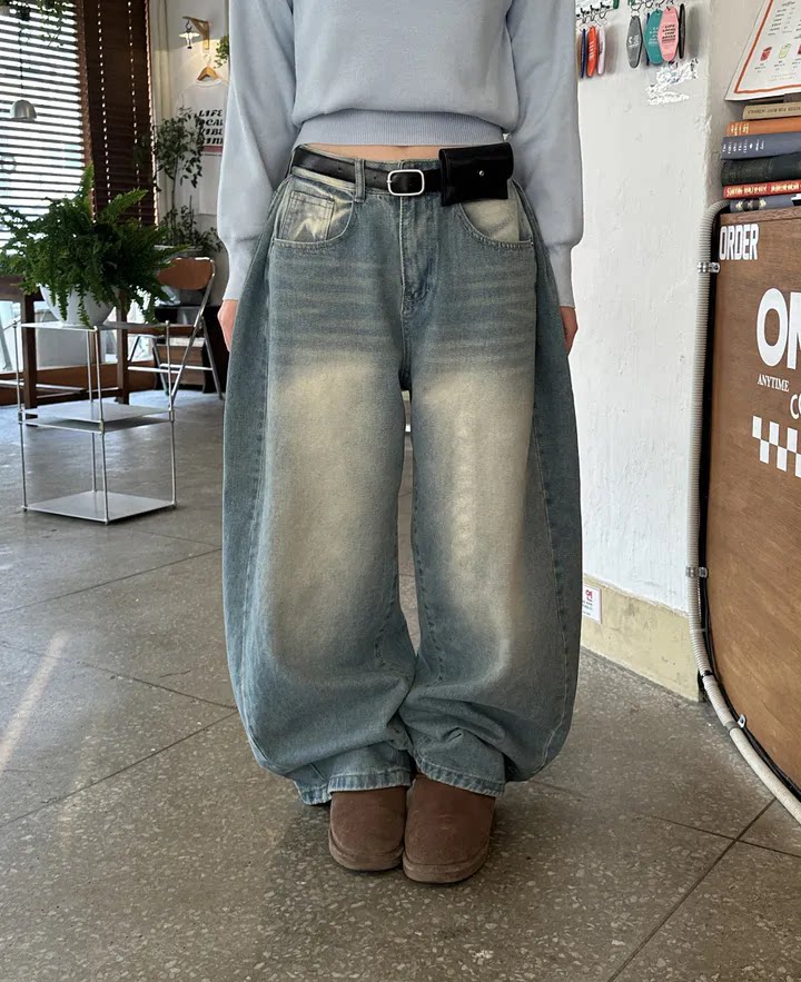 Women?s Retro Washed Wide-Leg Buttoned Hem Denim Jeans