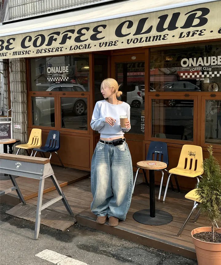 Women?s Retro Washed Wide-Leg Buttoned Hem Denim Jeans