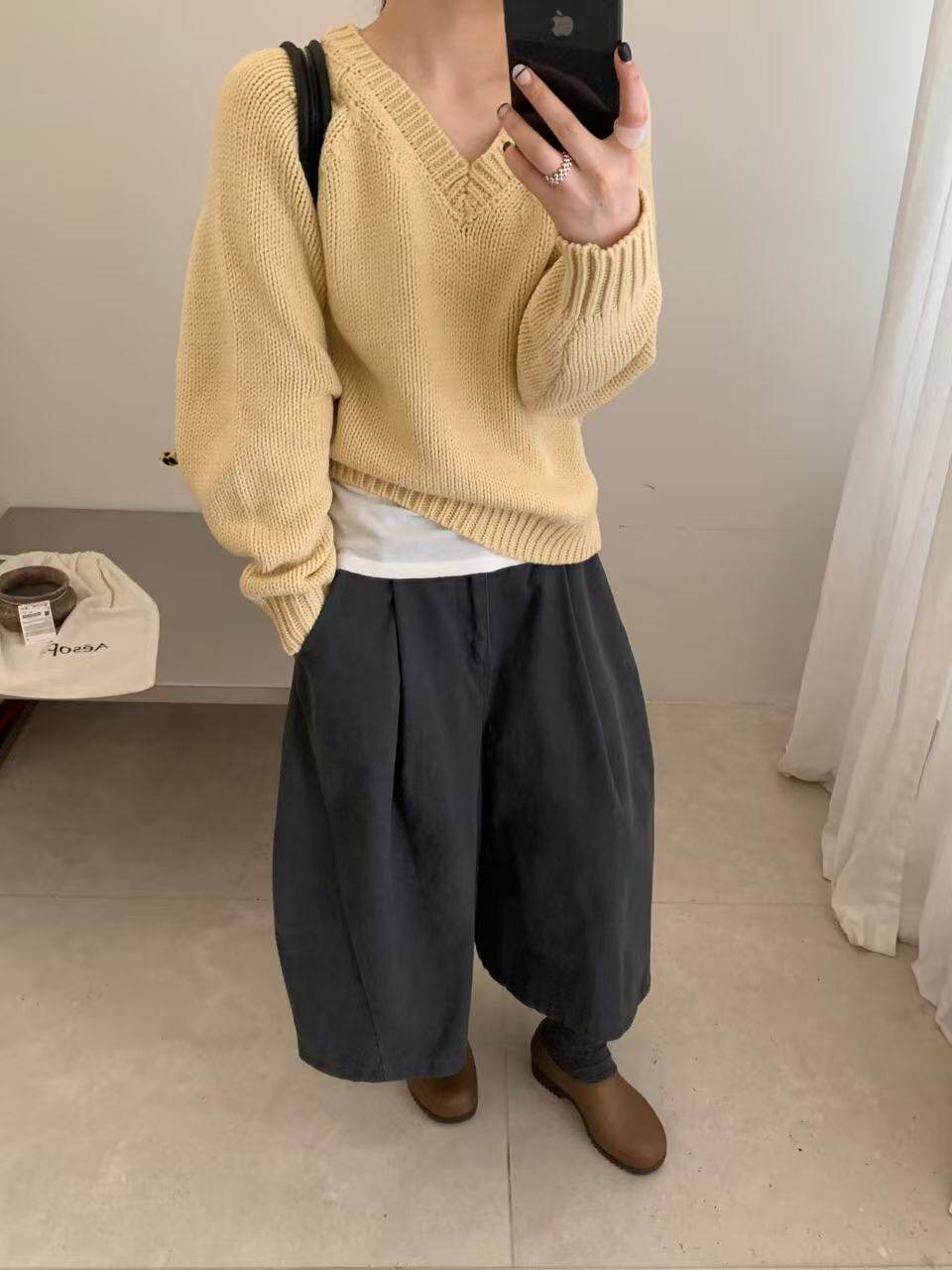 Women's Vintage Twist V-Neck Knit Sweater