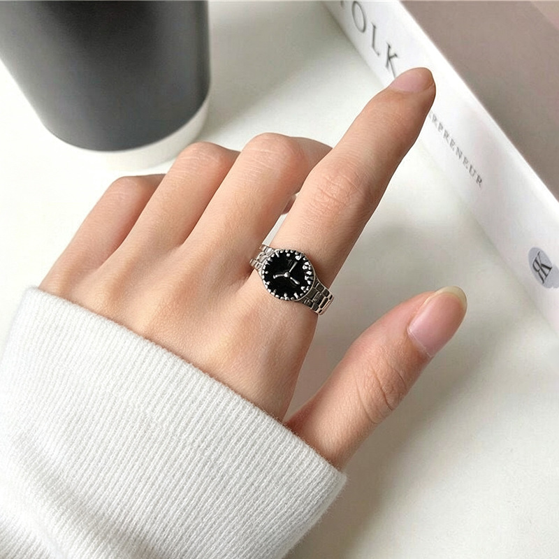 Adjustable ring with open finger opening