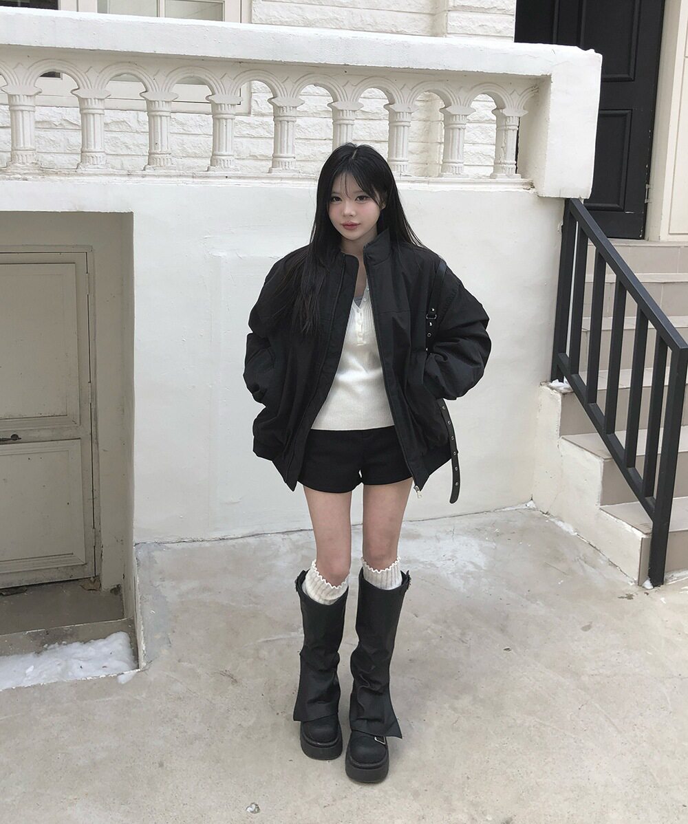 Women's Korean Style Stand-Up Collar Pilot Sleeve Pleated Cotton-Padded Jacket