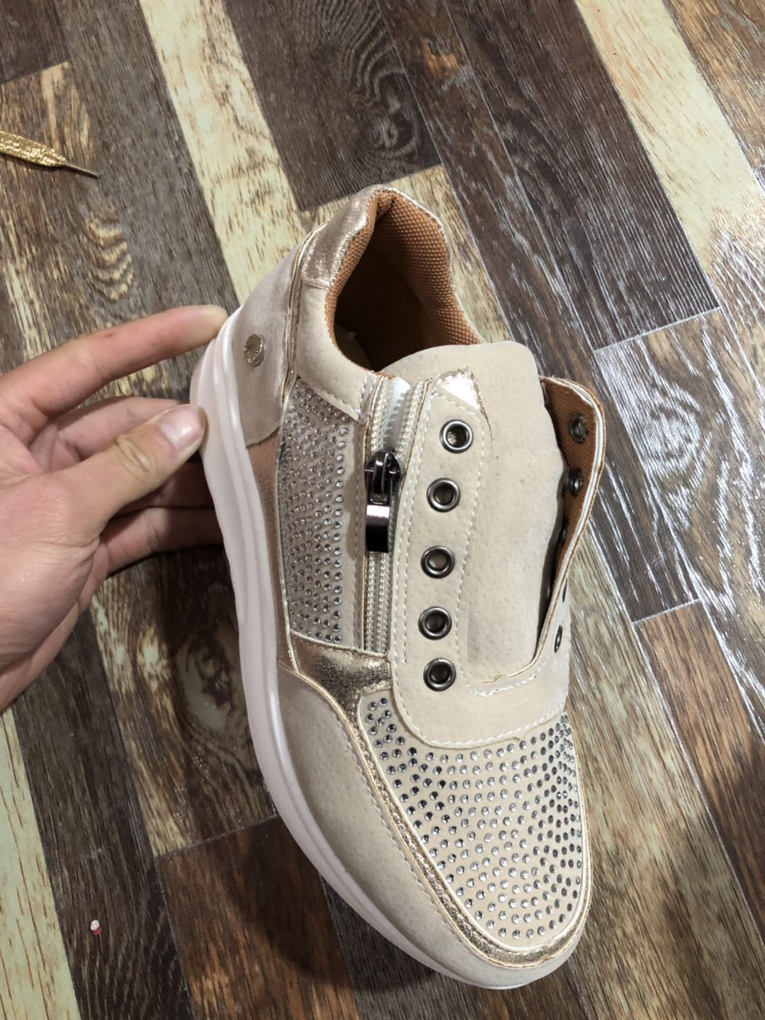 Four Seasons Sport and Leisure Shoes