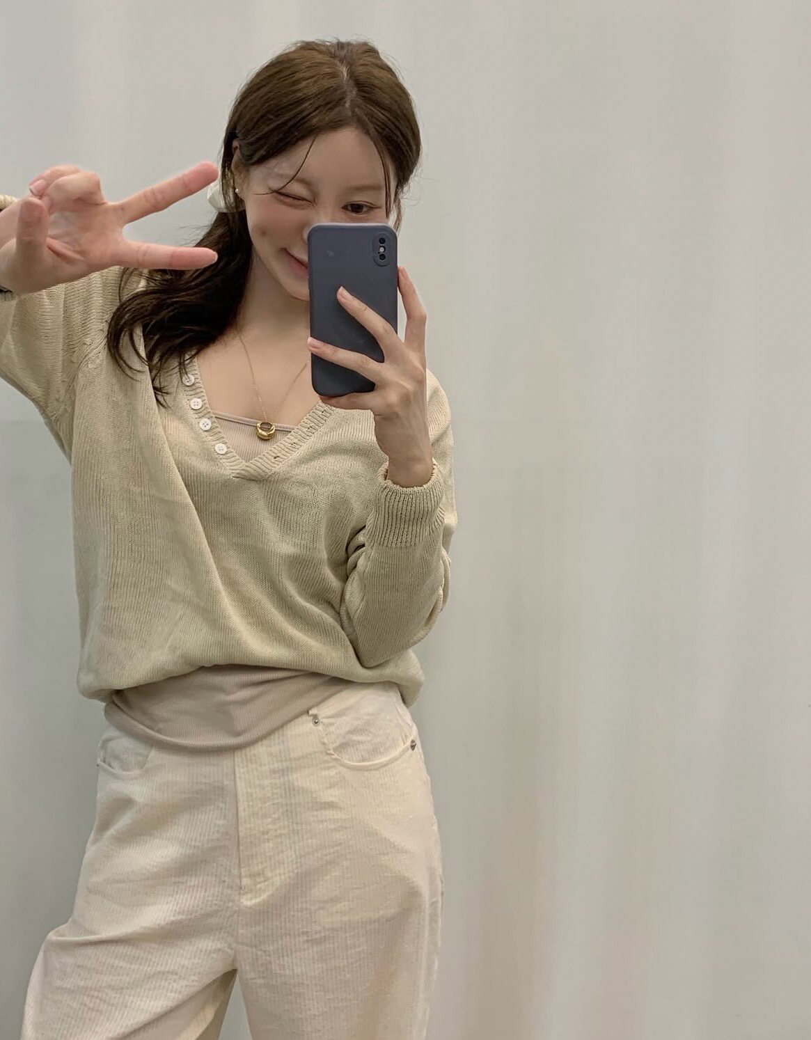 Women Autumn V-Neck Button Long-Sleeve Knit Top