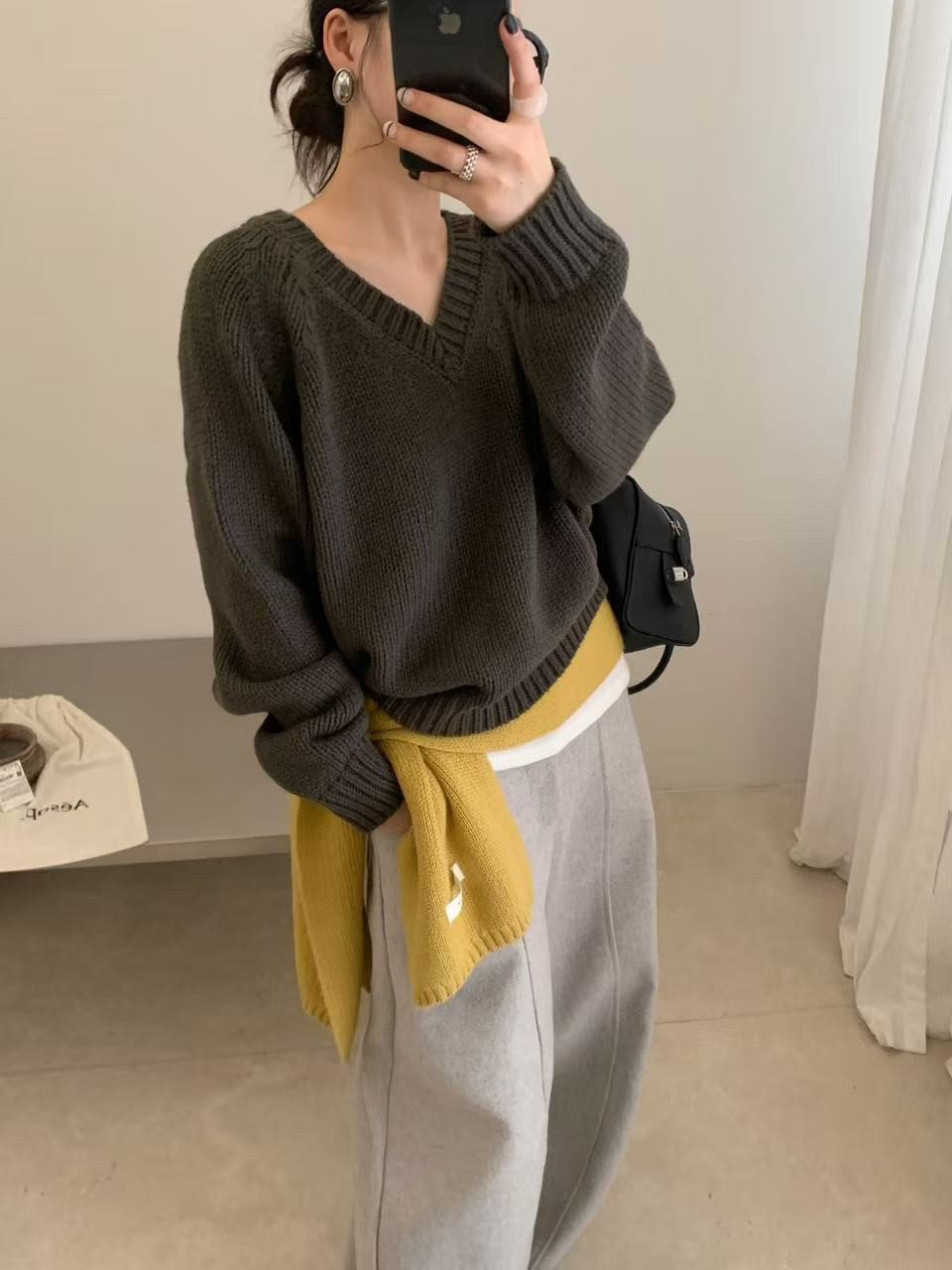 Women's Vintage Twist V-Neck Knit Sweater